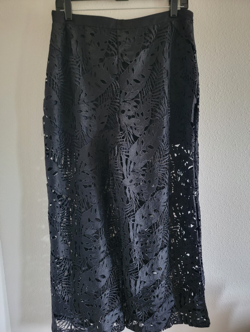 NWT Express High Waisted Lace Wide Leg Ankle Pant Black Palm Size 10L - Picture 4 of 8